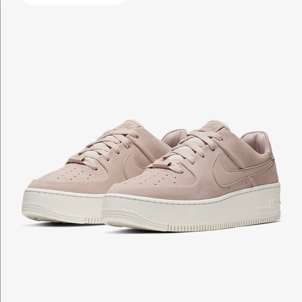 NIKE Air Force 1 sage low millennial pink sz7